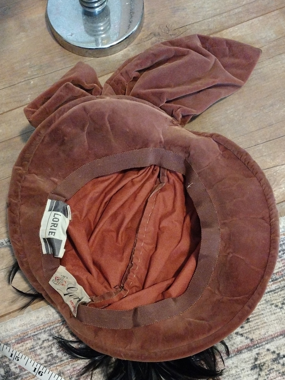 1940s Feather And Velvet Tilt Hat - Picture 3 of 8